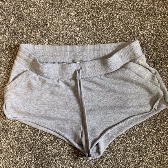 Victoria Secrets Shorts - Picture 1 of 2